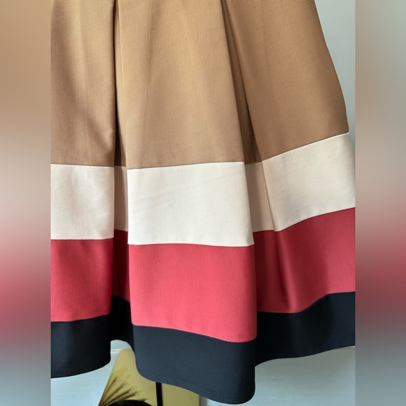 Zara - Color Block Flare Midi Skirt - Picture 3 of 6